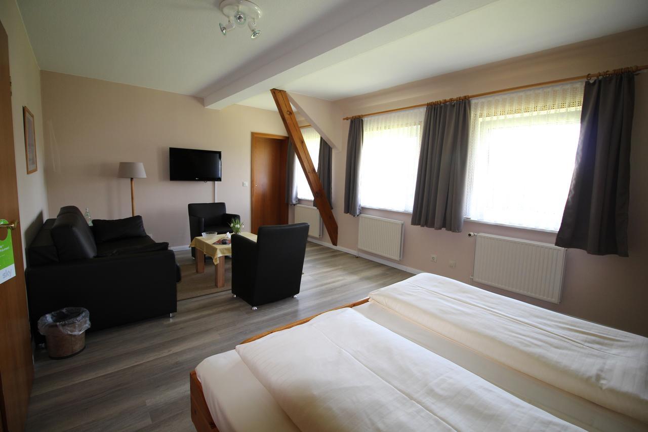 Hotel Garni Zur Post Utersum Eksteriør billede