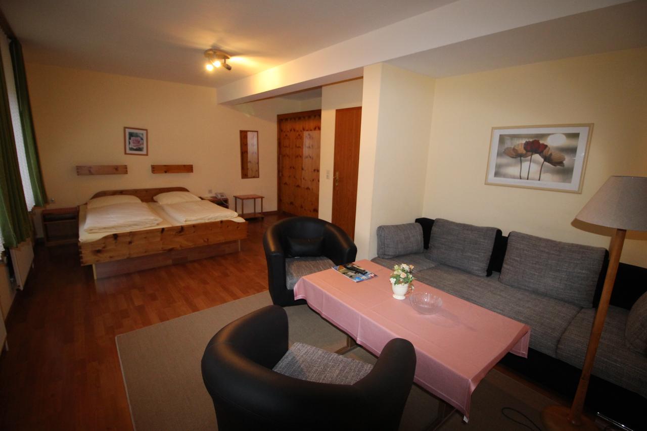 Hotel Garni Zur Post Utersum Eksteriør billede
